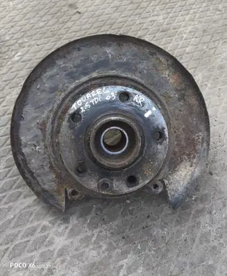 Volkswagen Touareg I Rear wheel hub spindle/knuckle 7L6505435A