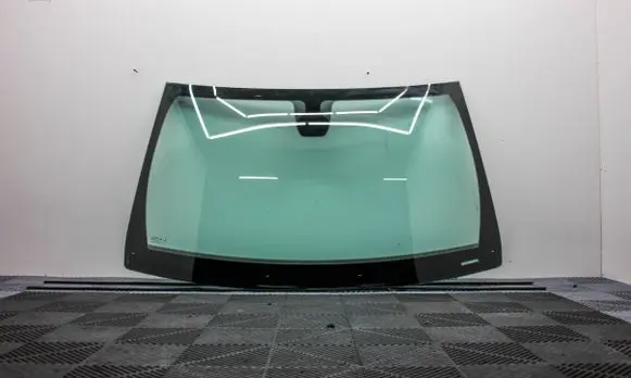 Dodge Durango III Front windscreen/windshield window 