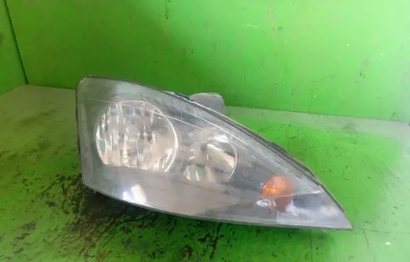 Ford Focus Headlight/headlamp