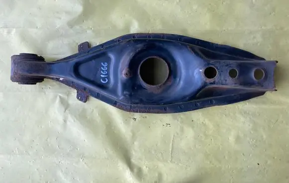 Mercedes-Benz C W203 Rear suspension control arm A2033500006