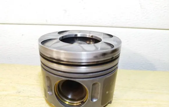 Piston
