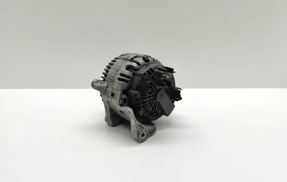 BMW 5 E60 E61 Generator/alternator 7789981 12317789981 7789984