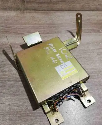 Nissan Sunny Engine control unit/module ECU 2260462C01 EDCN83