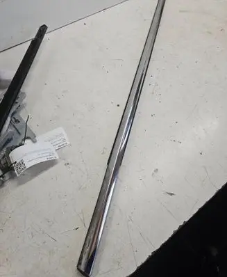 Hyundai Sonata Front door glass trim molding 1234
