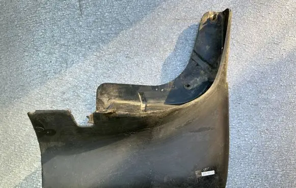 Nissan Patrol Y61 Front mudguard 63850VB010