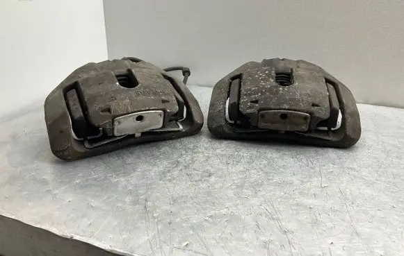 BMW 5 E60 E61 Front brake caliper 6766557 6766558 6030X