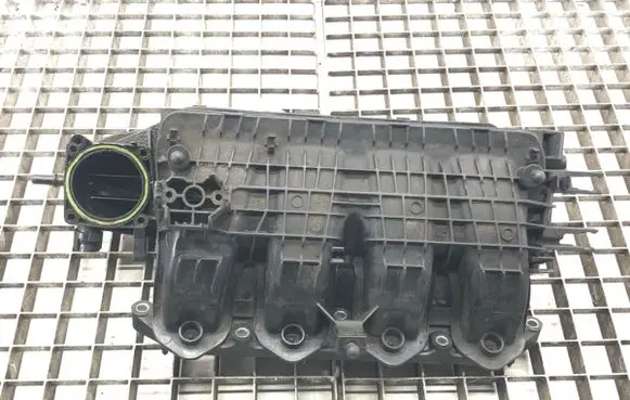 Volkswagen Golf VII Intake manifold