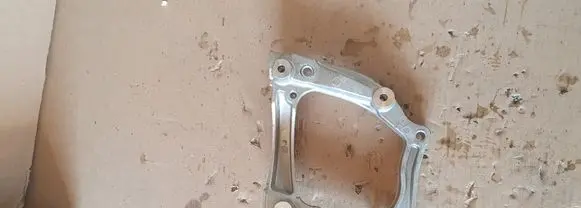 Peugeot 208 II A/C compressor mount bracket 9826641380