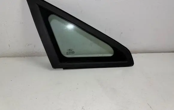 Ford Focus C-MAX Front triangle window/glass DOT27AS2M23100 43R001057