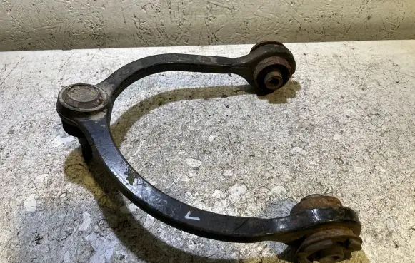 Chrysler 300 - 300C Front upper control arm/wishbone 