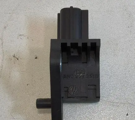 Volkswagen PASSAT B7 Airbag deployment crash/impact sensor 5N0959351 5N0959351B