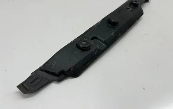 Audi Q8 e-tron Fender end trim 4KE821111