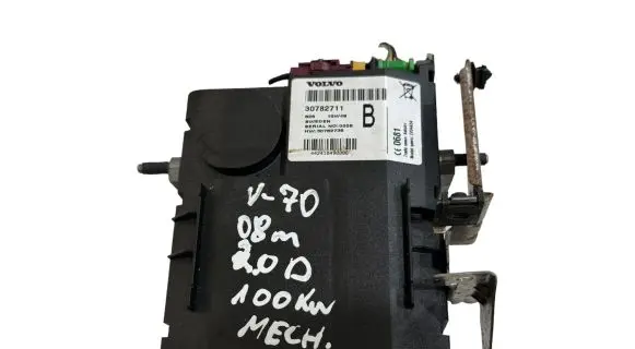 Volvo V70 Central console control unit 30782711 30782735