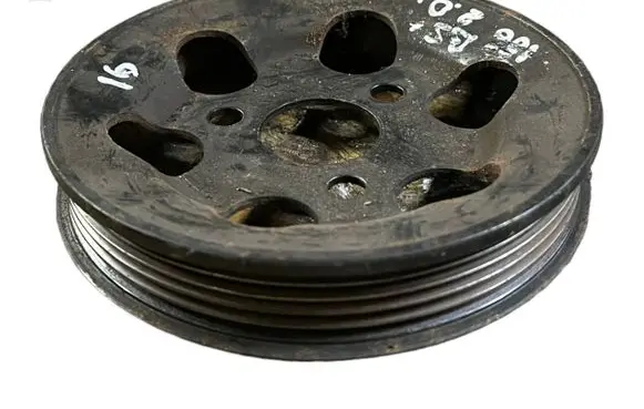 Volkswagen PASSAT B5.5 Power steering pump pulley 058145255E