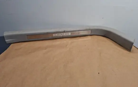 Lexus RX 300 Front sill trim cover 6791048020