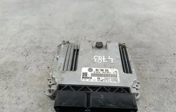 Volkswagen PASSAT B6 Engine control unit/module ECU 