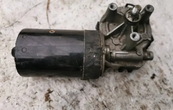 Audi A4 S4 B5 8D Wiper motor 1395106