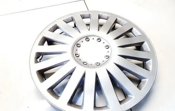 Mazda Demio R13 wheel hub/cap/trim 