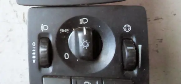 Volvo S40 Light switch 30669736