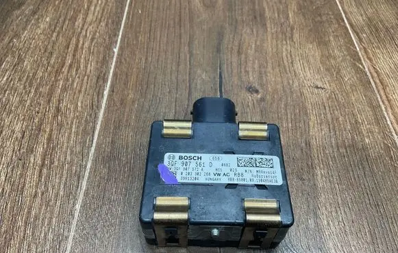 Volkswagen T-Roc Distronic sensor radar 3QF907561D 0203302268