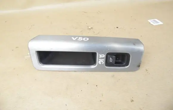 Volvo V50 Quarter vent window switch