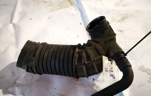 Skoda Superb B5 (3U) Air intake hose/pipe 3b0129615m