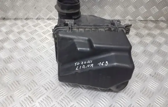 Suzuki Liana Air filter box
