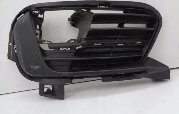 Peugeot 308 Front bumper lower grill 99894480