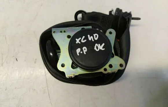 Volvo XC40 Front seatbelt