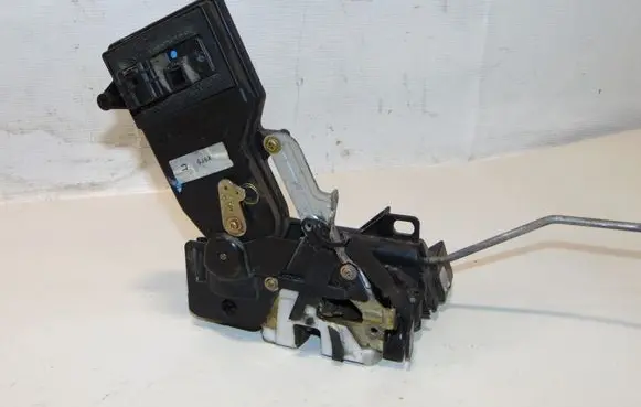 Mazda 6 Front door lock GJ6A58310A
