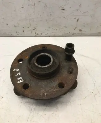 Audi A5 8T 8F Front wheel hub