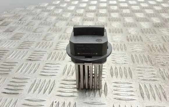 Citroen C4 Aircross Heater blower motor/fan resistor F8840