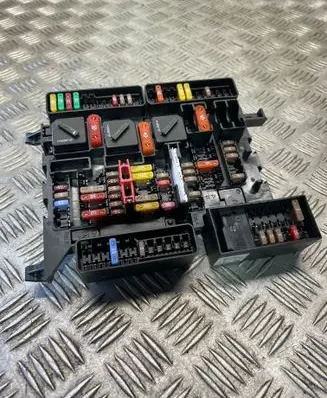 BMW 2 F45 Fuse module 9360501