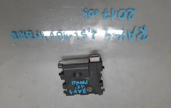 Toyota RAV 4 (XA40) Windshield/windscreen camera 8646C-42021
