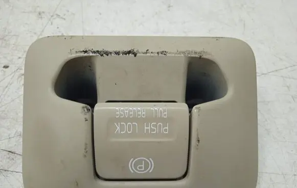 Volvo S60 Hand parking brake switch 31334638