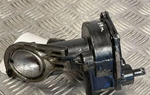 Ford Focus Vacuum pump N02899