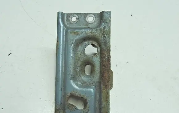 Mitsubishi ASX Fender mounting bracket