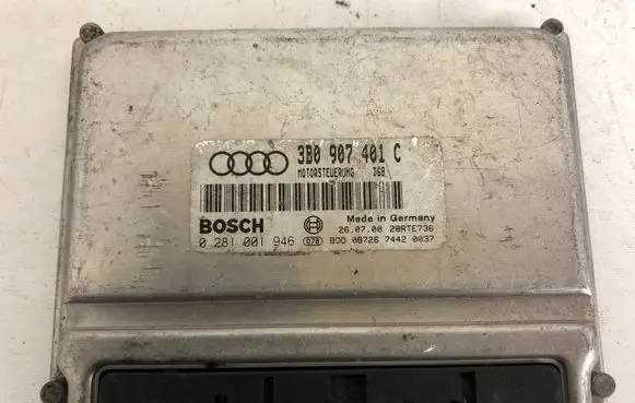 Volkswagen PASSAT B5 Engine control unit/module 3B0907401C 0281001946