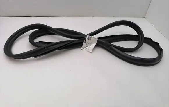 Mercedes-Benz S W220 Loading door rubber seal (on body) 