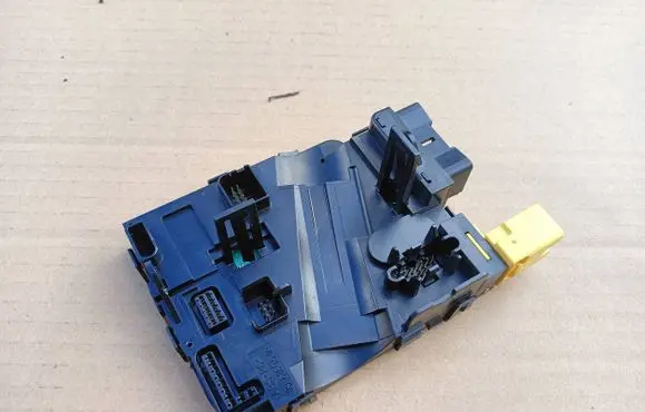 Volkswagen Touran I Steering angle sensor 1K0953549AQ 05113524 01022061500806