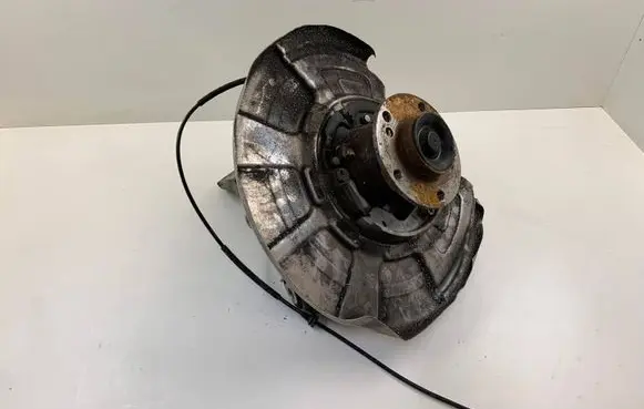 BMW X5 F15 Front wheel hub 6776642 6879101