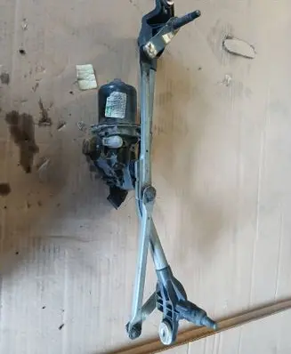 Renault Megane III Front wiper linkage and motor W000007226 00742
