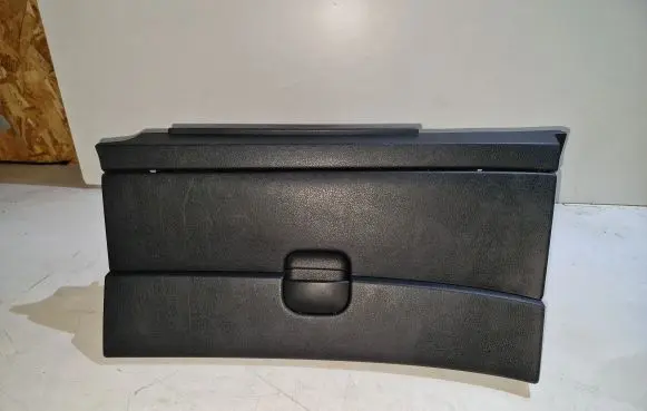 Nissan Qashqai Glove box 68520JD000