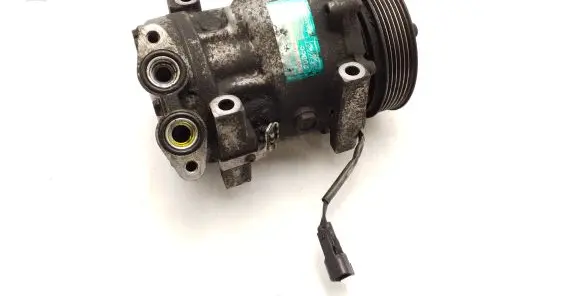 Ford C-MAX I Air conditioning (A/C) compressor (pump) 3M5H19D629SA