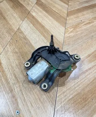 Mercedes-Benz B W245 Rear window wiper motor A1698201440 5303212