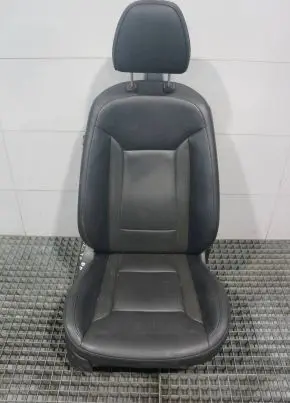 Hyundai i40 Front passenger seat 