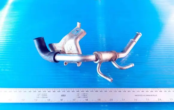 Toyota Hilux (AN10, AN20, AN30) Engine coolant pipe/hose