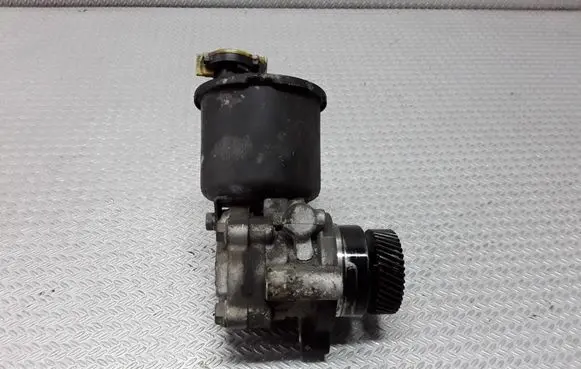 Mazda Premacy Power steering pump CB873265X