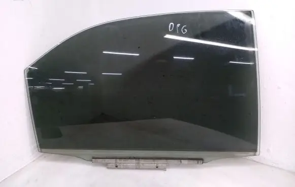 Toyota Camry Rear door window glass