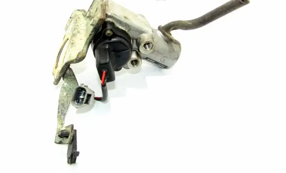 Lexus RX 330 - 350 - 400H Valve 13011010380